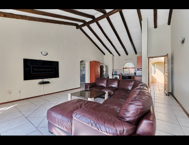 2 BEDROOM APARTMENT FOR SALE IN NORTH RIDING